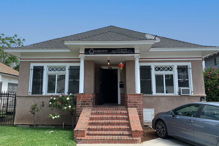 1171 W 37th Dr House Front