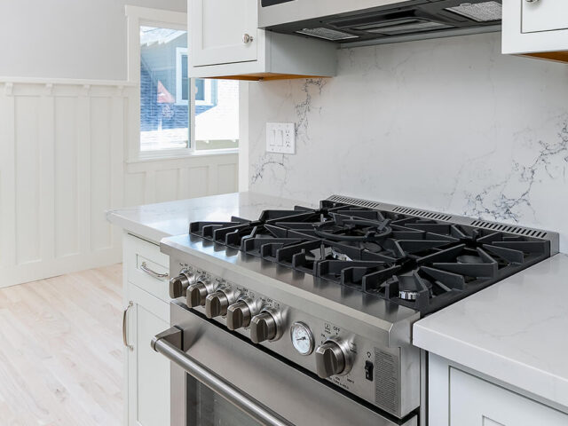 Ave 66 Kitchen