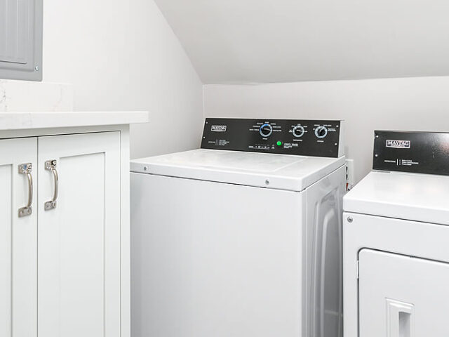 Ave 66 Laundry