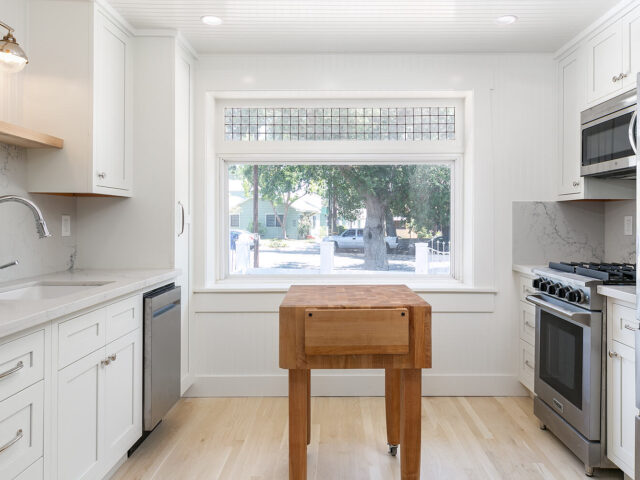 Ave 66 Kitchen