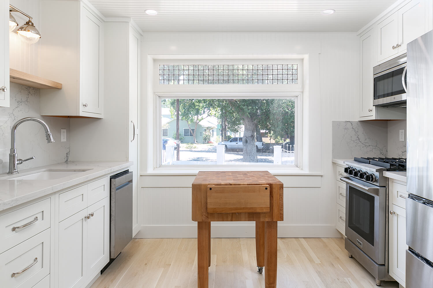 Ave 66 Kitchen