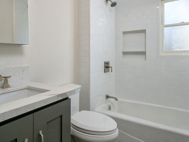 5109 Lincoln after bathroom