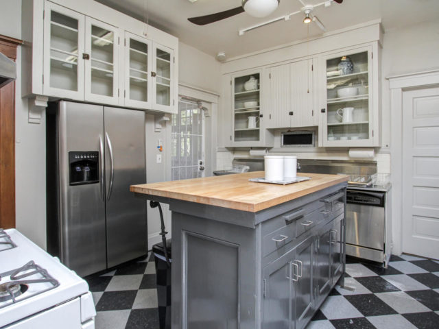 27th Kitchen