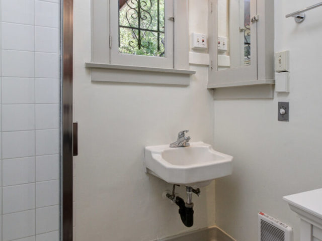27th Bathroom
