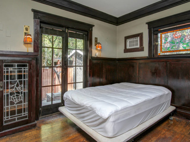 27th Bedroom
