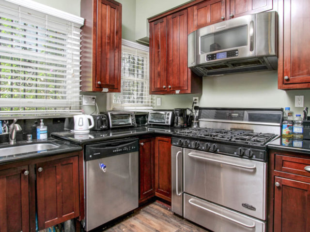 28th Kitchen