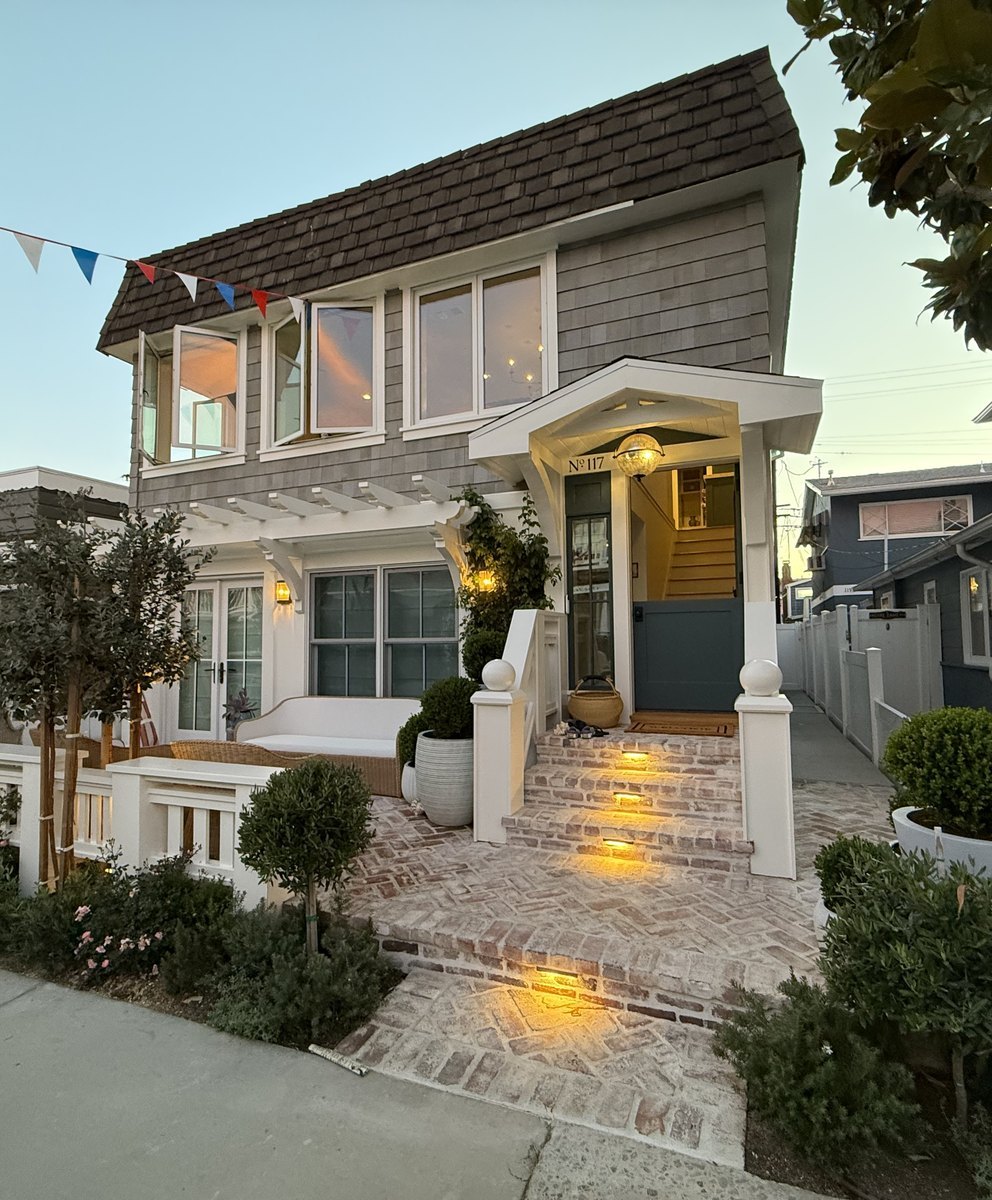 Magnolia Beach House front